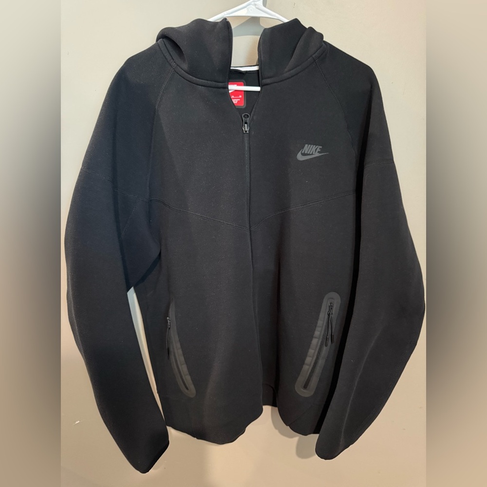 Men’s Nike Tech XL